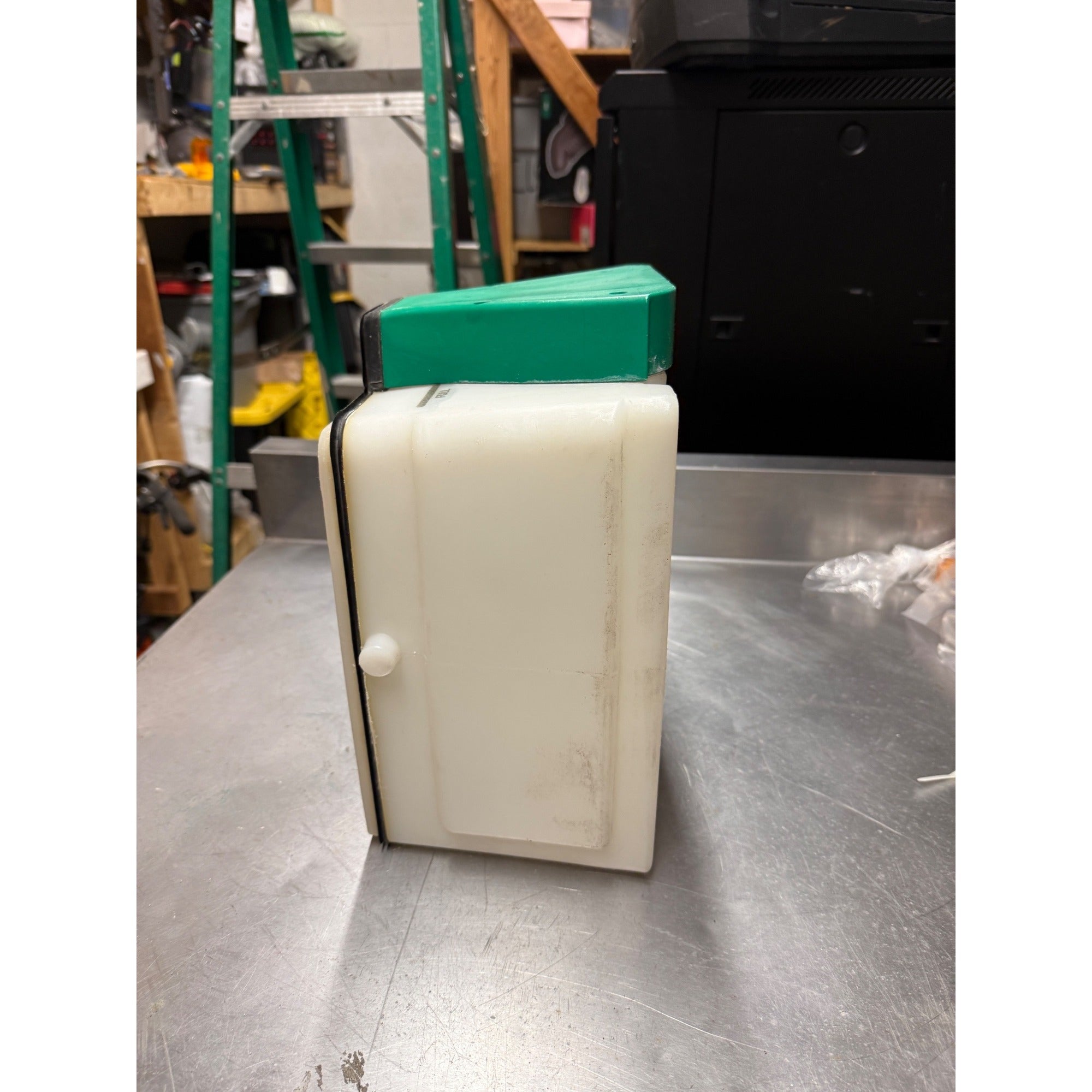✨ Bissell Floor Finisher Tank Replacement Part Model 86T3
