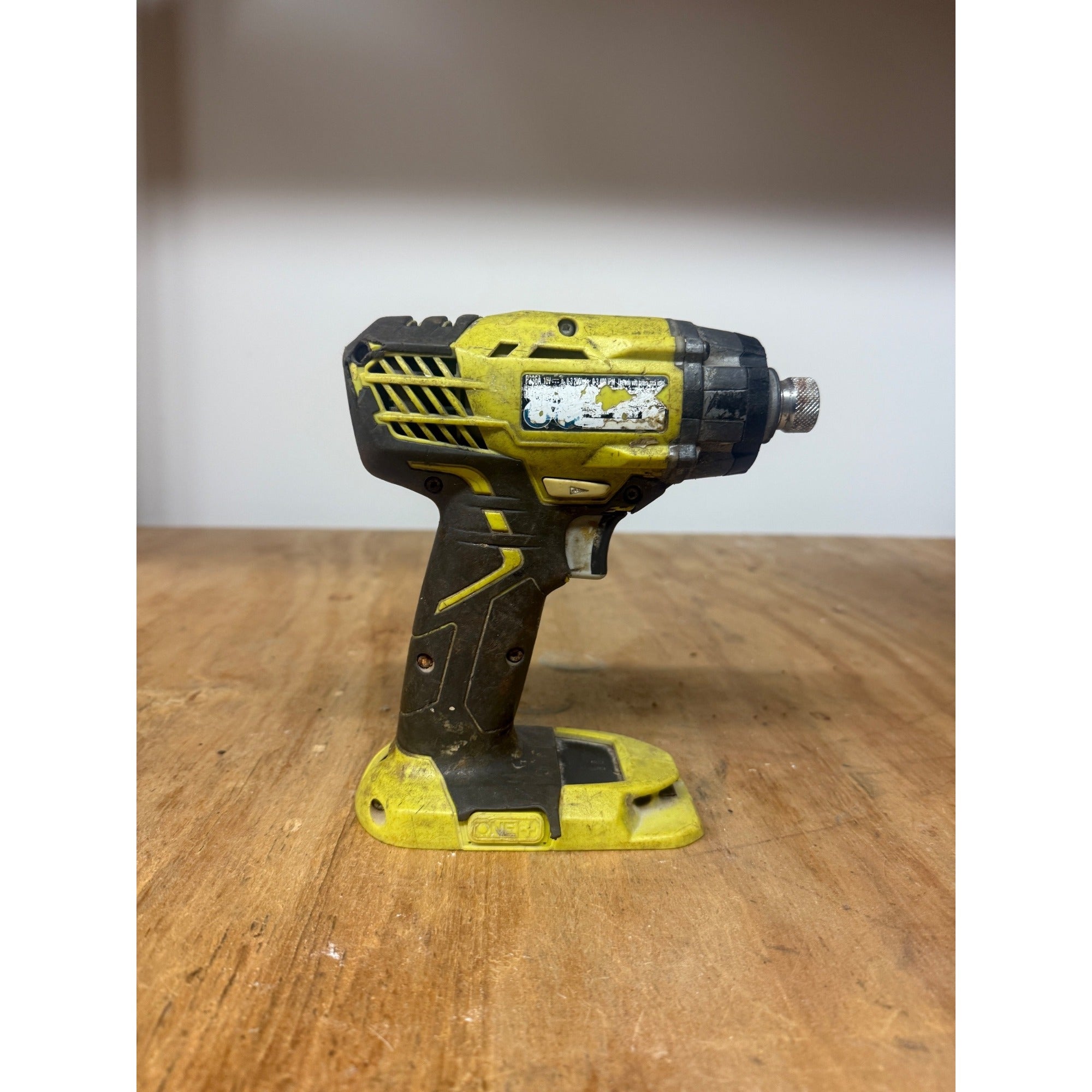 🟢Ryobi 18V One+_-- tool Only tested P236A CORDLESS IMPACT DRIVER TOOL ONLY Works! ( Preowned)