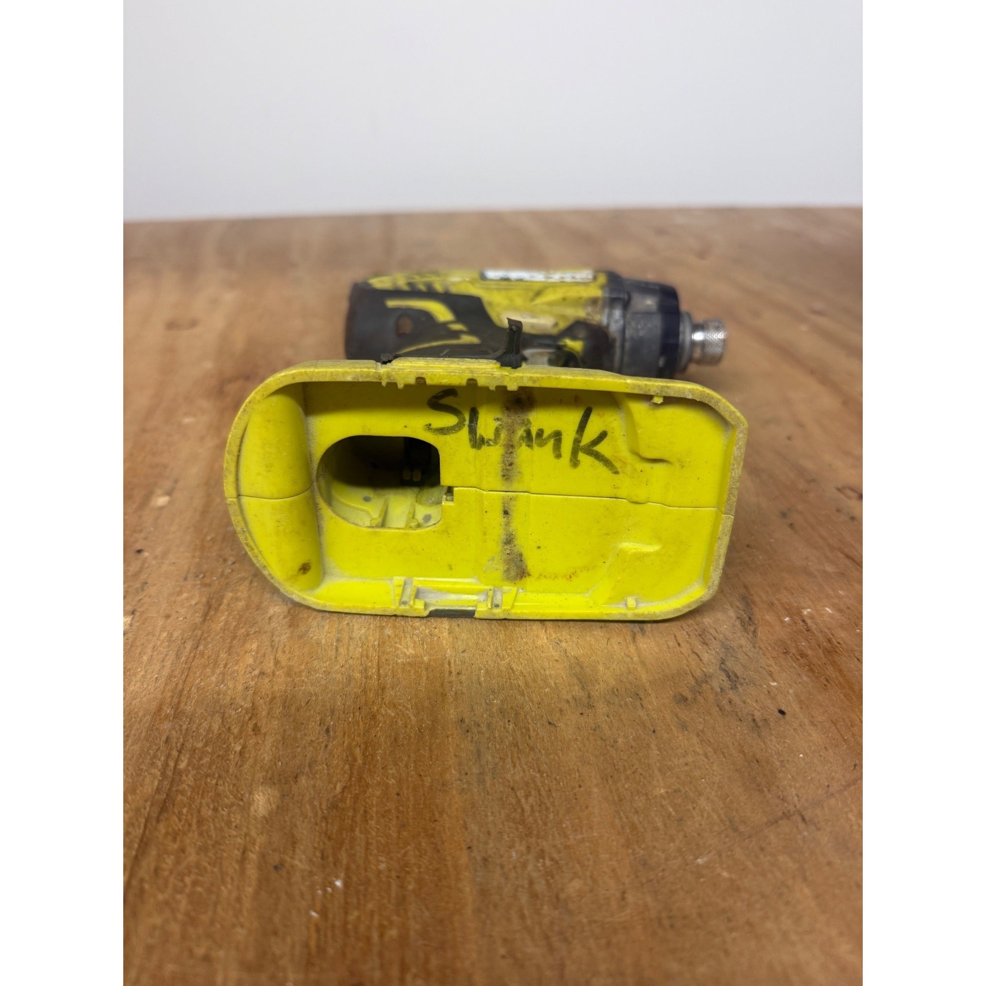🟢Ryobi 18V One+_-- tool Only tested P236A CORDLESS IMPACT DRIVER TOOL ONLY Works! ( Preowned)