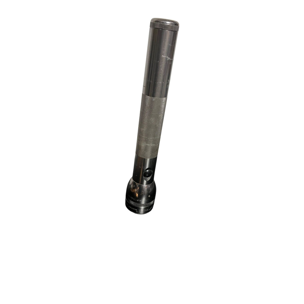 MAG LITE 3D CELL BATTERIES FLASHLIGHT 12 1/2 INCHES ORIGINAL VINTAGE SILVER ( Preowned)