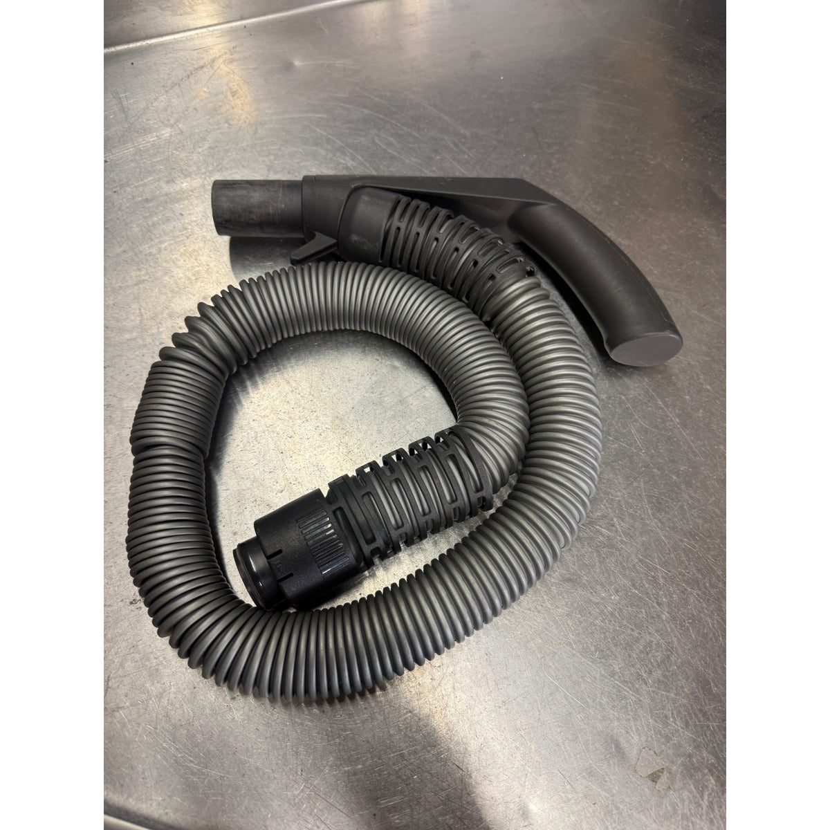 Genuine Miele Dynamic U1 HomeCare Upright Vacuum Handle Assembly OEM crushed hose but works  (Preowned)